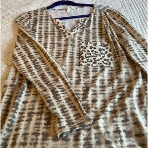 Bibi long sleeve light top